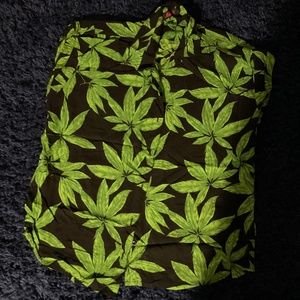 CANNABIS TOP